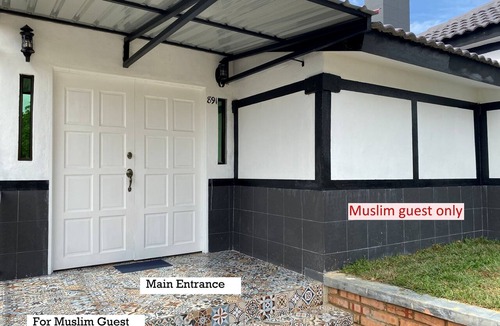 Alor Gajah Villa | Private family getaway vacation in Afamosa Resort Melaka