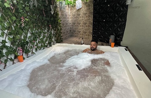 Los Prados Apartment | Private jacuzzi in the center of Santo Domingo