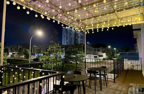Taman Mount Austin House | Private Pool Home 15 Pax Mount Austin JB