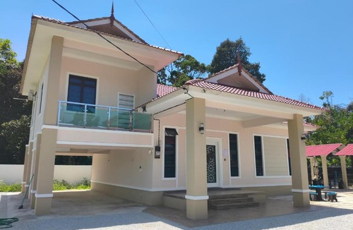 Kota Bharu House | Private Pool Homestay Kota Bharu 3 Bilik Tidur Muat 12 Tetamu
