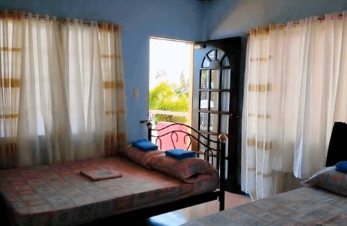 Oslob Resort | Private room ∙ 3 guests