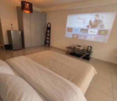 Johor Bahru Apartment | Projector Room Netflix Wi-Fi 7 KSL Daya Austin