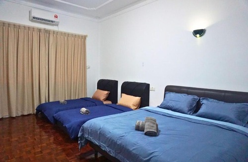 Lutong House | Pujut 7 Homestay