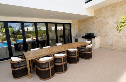 Bavaro Villa | Punta Cana luxury villa gym, sauna, pool lake view