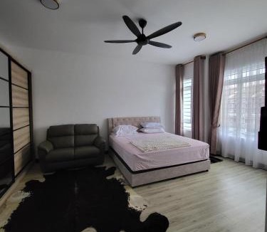 Batu Arang House | Puteri Elaisha Homestay
