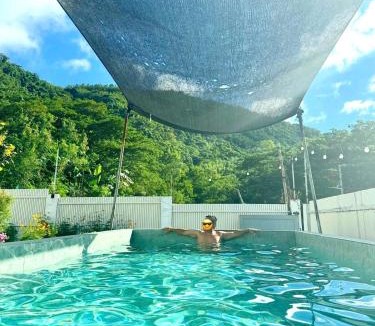 Jala-jala House | Puting Bakod- Vacation Home with Mountain & Lake View