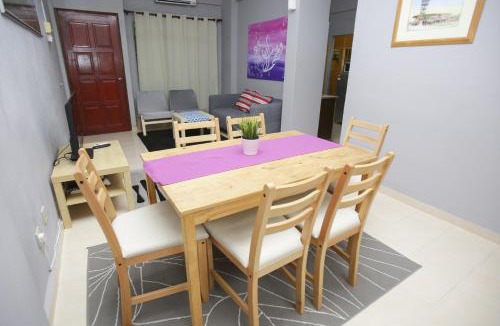 Putrajaya Apartment | Putra Harmoni Putrajaya (Tiny Suite, 3 AC Bedrooms, 1 Bath, WiFi, Ground Floor) by MRK