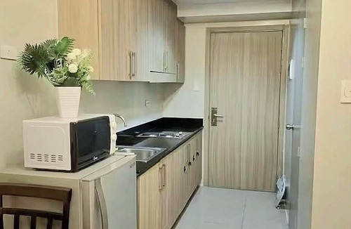 Barangay 76 Condo | Queen Magzy Place