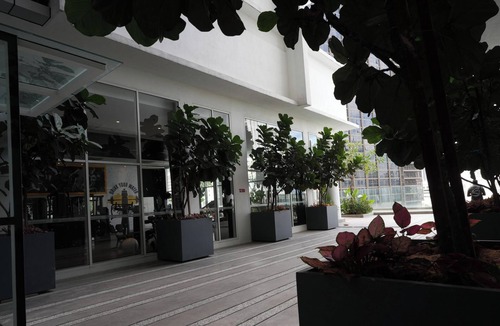 Kuala Lumpur City Centre Apartment | Quill Residences KLCC Luxury Suite by Maju Inn King Suite with Balcony