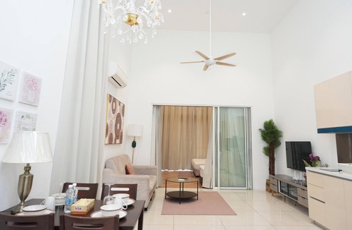 Kuala Lumpur City Centre Apartment | Quill Residences KLCC Luxury Suite by Maju Inn-Junior Suite with Balcony