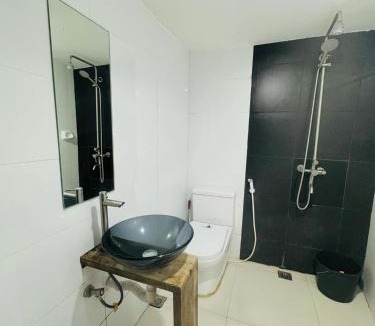 Sampaloc Hotel | Quinns Dormitel-Triumph