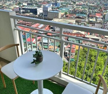 A. Bonifacio Apartment | R&J Staycation at Celandine