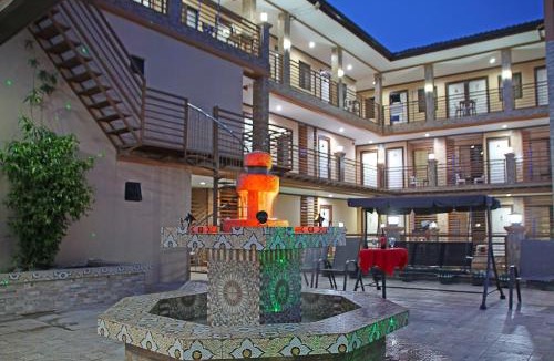 Coron Town Proper Hotel | R2R Bayview Inn