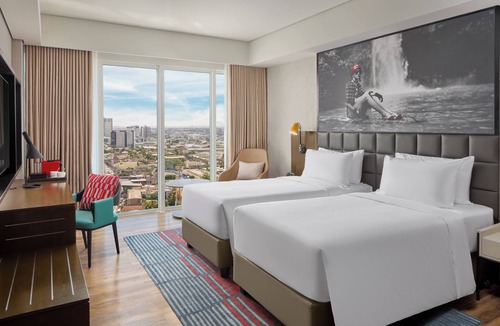 Mandaue Hotel | Radisson RED Cebu Mandaue