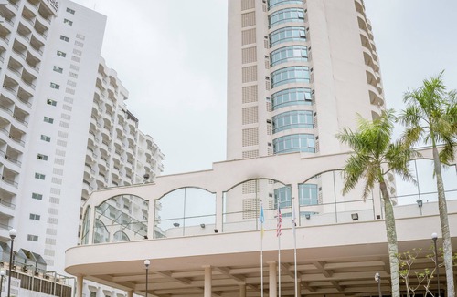 Tanjung Bungah Apartment | Rainbow Paradise Beach Resort by LWE