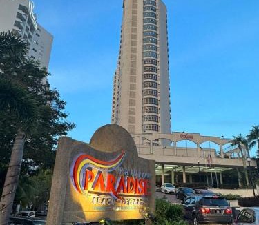 Tanjung Bungah Apartment | Rainbow Paradise Homestay @ Tanjung Bungah by Landmark