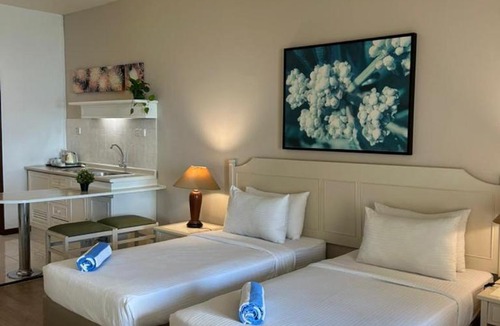 Tanjung Bungah Hotel | Rainbow Paradise Premium Resorts at Tanjung bungah