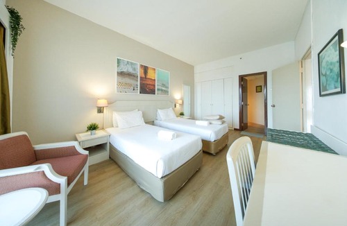 Tanjung Bungah Hotel | Rainbow Paradise Premium Resorts at Tanjung bungah