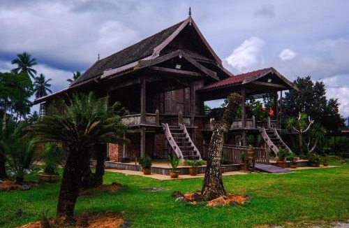 Kuala Berang Hotel | Razia Village VIP Suite