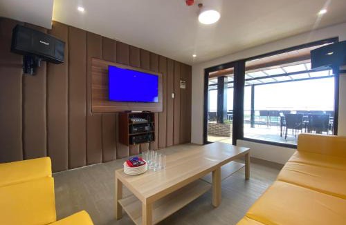 Calbayog Hotel | Red Iron Hotel