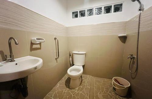 Baybay City Other | Red Palm Inn - Kubo room with wifi