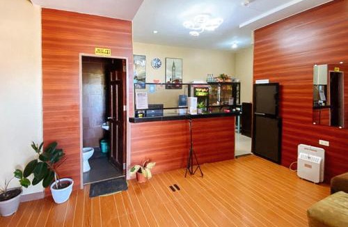 Bogo Hotel | RedDoorz @ 4ks Pension House Bogo City Cebu