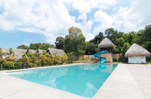 San Juan Hotel | RedDoorz @ Afamosa Villas Resort Ilocos Sur