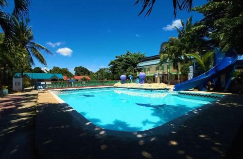 Cordova Hotel | RedDoorz at Villa Asela A Garden Resort Cordova FORMER RedDoorz Near Gaisano Grand Cordova