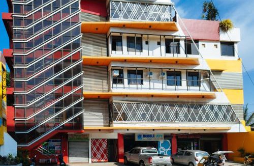 Pavia Hotel | RedDoorz @ Benelio Suites Pavia Iloilo
