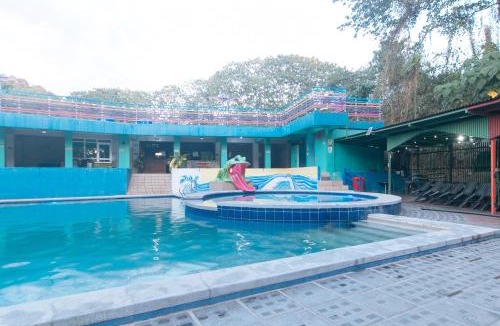 San Juan Hotel | RedDoorz @ Boondocks Cabins Resort