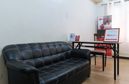 Bacolor Hotel | Reddoorz @ Kbl Transient Inn San Fernando