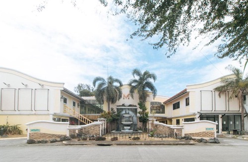 General Trias Hotel | RedDoorz @ Moss Hotel Dasmarinas