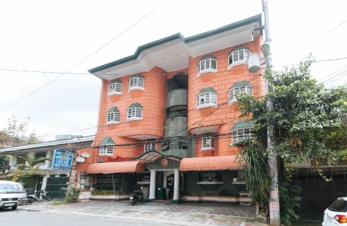 Diliman Hotel | RedDoorz near East Avenue Medical Center