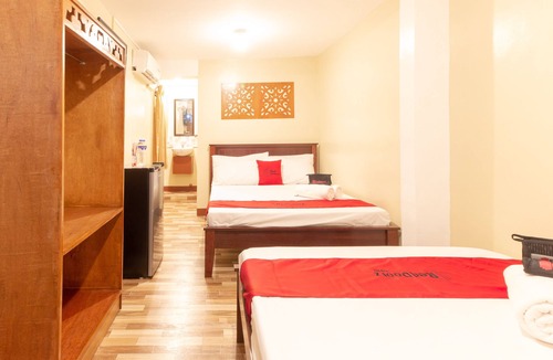 Sampaloc House | RedDoorz near PNR Espana Station