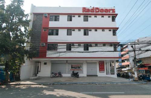 Sampaloc Hotel | RedDoorz near UST Sampaloc Manila