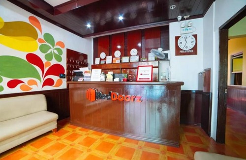 Balibago Hotel | RedDoorz near Walking Street Angeles City