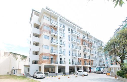Paranaque Hotel | RedDoorz Plus at Alpina Heights Paranaque