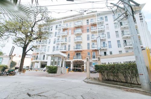 Paranaque Hotel | RedDoorz Plus at Alpina Heights Paranaque
