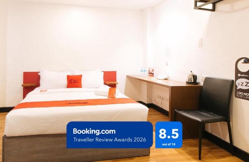 San Dionisio Hotel | RedDoorz Plus at MM Hotel Las Pinas former RedDoorz Plus Near Bamboo Organ