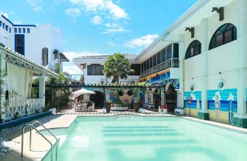 Iloilo City Proper Hotel | RedDoorz Plus @ Castle Chateau Iloilo