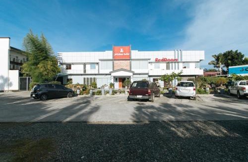 San Jose City Hotel | RedDoorz Plus @ Jollydays Hotel Nueva Ecija