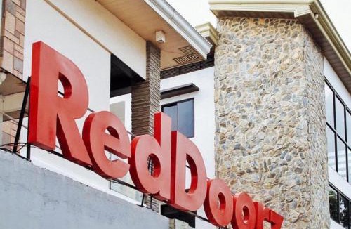 Tagbilaran Hotel | RedDoorz @ VP Inting Street
