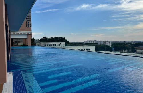 Petaling District Apartment | REENHOMESTAY Edu Sentral Setia Alam Shah Alam