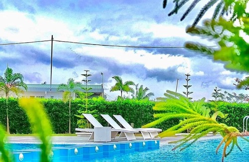 Naga Condo | Relax and Wake up in a cozy one bedroom condo with a view here in Naga City!