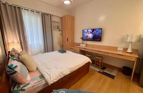 Novaliches Apartment | Relaxation for Family & Couples Comfort Netflix & Chill Near Mall SM Fairview Trees Residences Quezon City