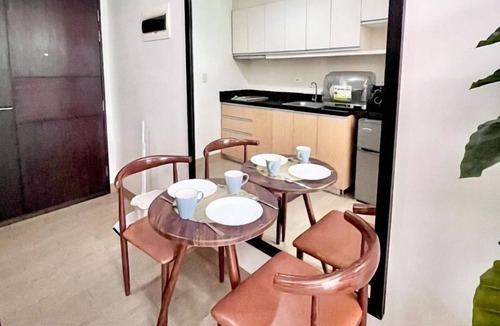 Iloilo Apartment | Relaxing Stay at One Madison Tower