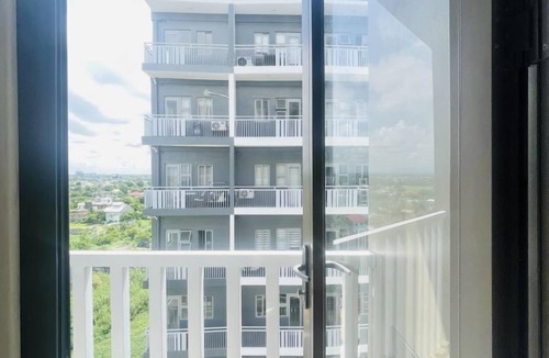 Jaro Apartment | Relaxing Studio with Balcony and Pool Access