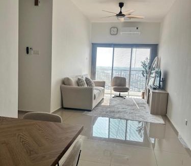 Kampung Lubok Peringgi Apartment | Rening Homestay D'Aman Residence