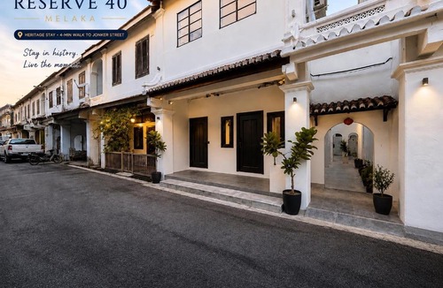 Kampung Jawa Apartment | Reserve 40 Melaka l Heritage Stay l 5-Min Walk to Jonker & Step to Riverside
