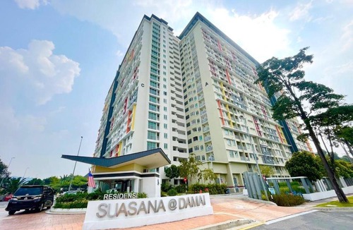 Sungai Buloh Apartment | Residensi Suasana Damai with Balcony by Airhost